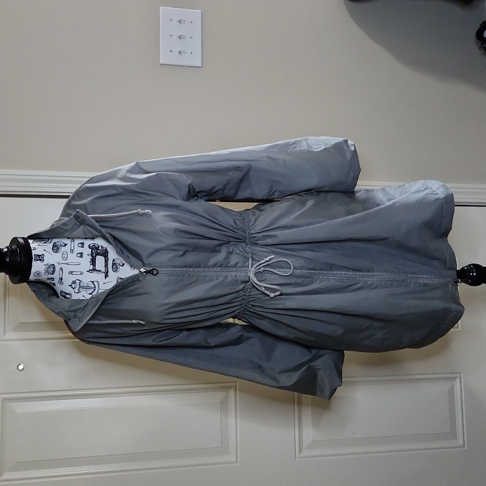 JoyLab Gray Full Zip Drawstring Waist Water Repellent Windbreaker Soft Jacket